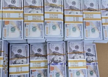 Incautan en Ibagué más de un millón de dólares falsos que iban a ser enviados a México