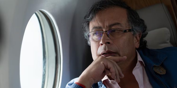 Procuraduría señala irregularidades en gastos de campaña de Petro en 2022