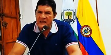 Padre de Monsalve admite que Iván Cepeda le ofreció asilo político a su hijo para declarar contra Uribe