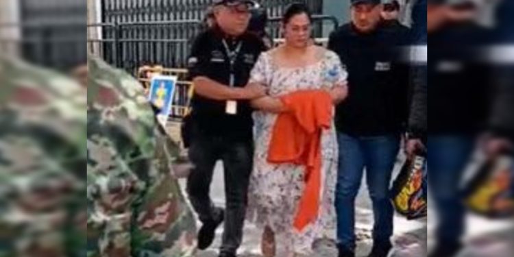 Bajo custodia y en silencio: así fue el traslado de Dayana Jassir a la cárcel El Buen Pastor