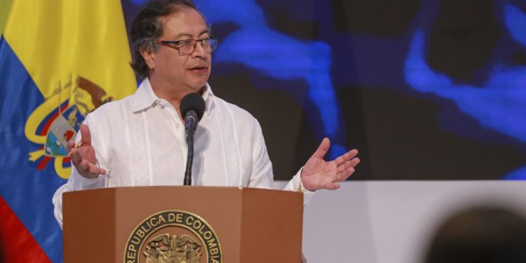 ¿Desencanto en casa? Senador del Pacto Histórico critica duramente al Gobierno Petro