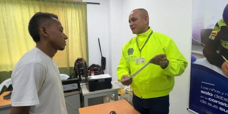 Llegó a la estación de Policía para averiguar un proceso y terminó capturado
