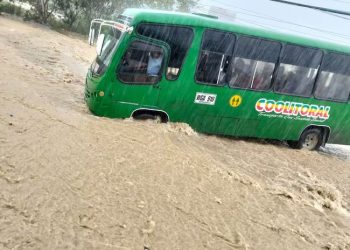 Barranquilla bajo el agua: lluvias torrenciales desatan el caos, pero la ciudad resiste