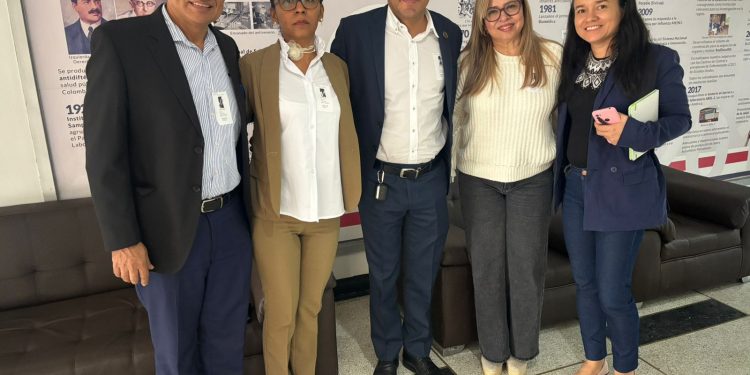 Uniatlántico y el INS fortalecen alianza estratégica para el desarrollo de la salud pública en el país