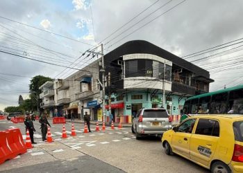 Continúa cierre vial en la carrera 43 con calle 47 por medidas preventivas