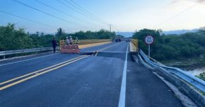 Emergencia en la Vía Barranquilla-Cartagena: colapso parcial en Juan de Acosta obliga al cierre total de la vía 2 9990433170644458182