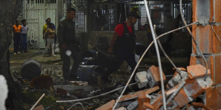 Ofrecen $300 millones por autores de atentado en Cali que dejó siete heridos