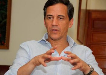 “¿Qué espera la Comisión de Acusación para investigar a Petro?”: Rafael Nieto Loaiza lanza duras preguntas tras orden de captura contra Name y Calle