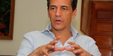 “¿Qué espera la Comisión de Acusación para investigar a Petro?”: Rafael Nieto Loaiza lanza duras preguntas tras orden de captura contra Name y Calle