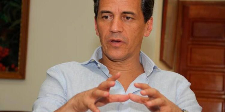 “¿Qué espera la Comisión de Acusación para investigar a Petro?”: Rafael Nieto Loaiza lanza duras preguntas tras orden de captura contra Name y Calle