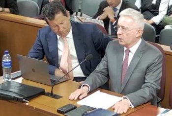 Defensa de Uribe afirma que pruebas en juicio favorecen al expresidente frente a compra de testigos