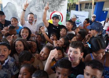 “Detrás de cada plato hay manos de madres amorosas”, alcalde Char en visita a comedor comunitario en Las Malvinas