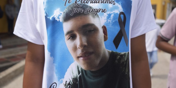 Dolor y honor en la despedida del soldado Anderson Bohórquez, asesinado en el Guaviare