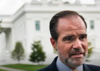 “Una gran oportunidad para las rosas de Ecuador y el café de Centroamércia”: EE.UU. lanza advertencia a Colombia por coqueteo con China