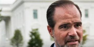 “Una gran oportunidad para las rosas de Ecuador y el café de Centroamércia”: EE.UU. lanza advertencia a Colombia por coqueteo con China