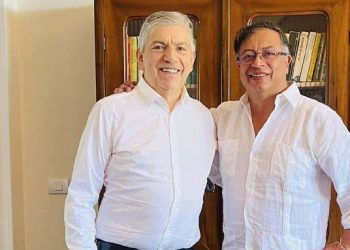 Petro denuncia a César Gaviria por supuesta amenaza de golpe de Estado