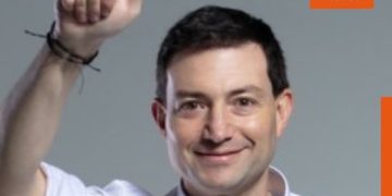 “El presidente prefiere meterle la mano al bolsillo a los colombianos que madrugan a trabajar y producen”: Carlos Felipe Córdoba sobre decreto tributario