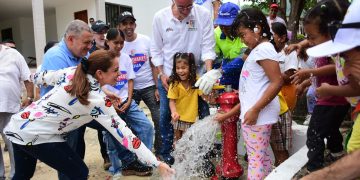 Gobierno de Eduardo Verano hace que Arroyo de Piedra pase de 0 % a 100 % en agua potable