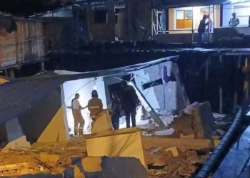 Niña de siete años murió tras el colapso de una vivienda en Buenaventura; tres familiares resultaron heridos