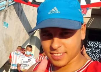 Asesinan de un tiro en la cabeza a barrista de ‘Los Kuervos’ en parque de Los Girasoles