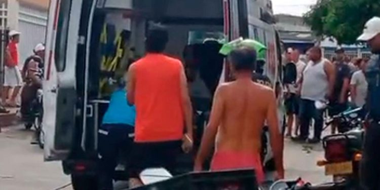 Disparan contra un local de fritos y hieren a la vendedora en el barrio La Ceiba