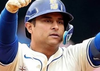 Solano y Campero brillan con el bate en triunfo de Seattle