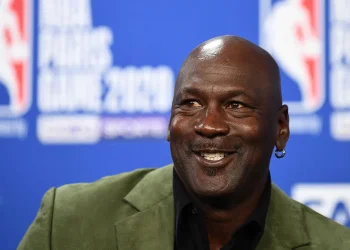 Michael Jordan se une a NBC como comentarista de la NBA