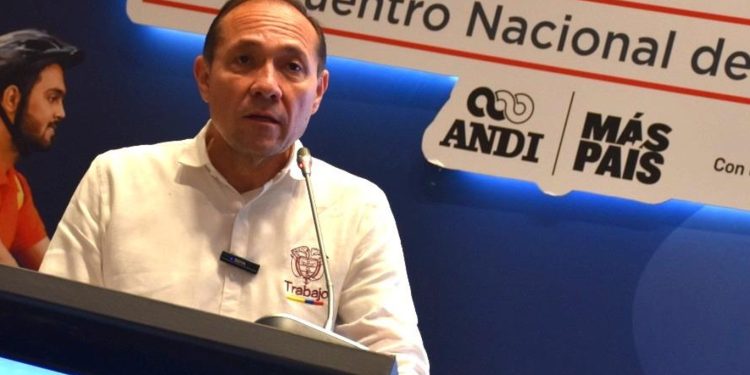 Ministro Sanguino acusa a Efraín Cepeda de sabotear la reforma laboral: “Eso es perversidad política”