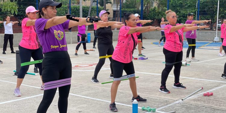 ¡Este viernes 30 de mayo lleva tu energía al máximo! Súmate a la jornada Muévete por tres a Otro Nivel