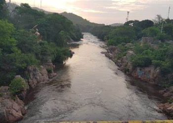 Creciente del río Guatapurí arrasa con gaviones en balneario turístico de Valledupar