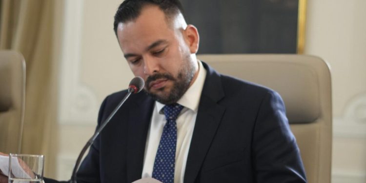 Gobierno paga $2,5 billones en subsidios de energía y gas a empresas del sector