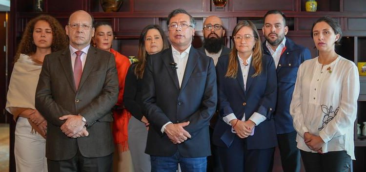 Tras caída de la consulta, Petro acusa al Congreso de “trampa” y convoca al pueblo