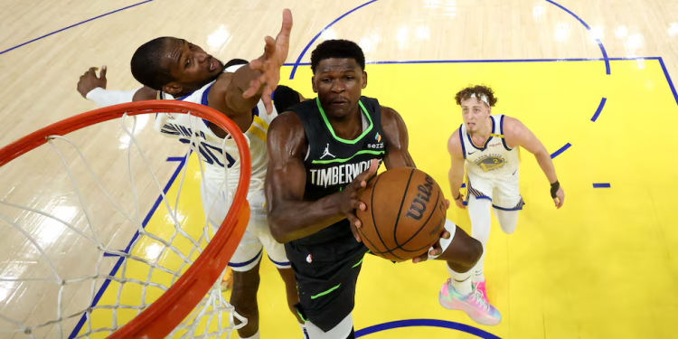 Timberwolves resisten y toman ventaja en la serie