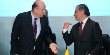 Fuerte cruce de declaraciones entre Petro y Leyva Durán: ¿Crisis política en Colombia?