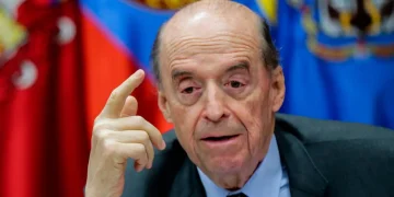 Álvaro Leyva, en pie de guerra: acusa a Petro de persecución y amenaza con ir a instancias internacionales