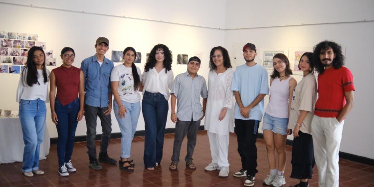 Artistas plásticos ‘se ponen la 10’ por el medio ambiente con la exposición ‘Raíces y Horizontes’