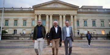 Gobierno reintenta consulta popular pese a restricciones legales