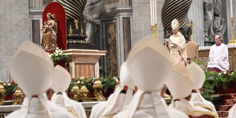 Mamberti: Redescubramos la adoración, un fuerte deseo de Francisco