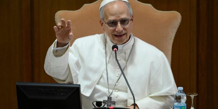El Papa: Tomé mi nombre por León XIII quien afrontó la defensa de la dignidad, la justicia y el trabajo