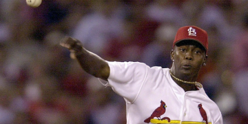 Édgar Rentería entra al Salón de la Fama de los Cardenales de San Luis