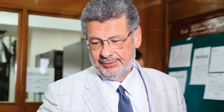 Defensa de Uribe presentará 77 testigos en juicio