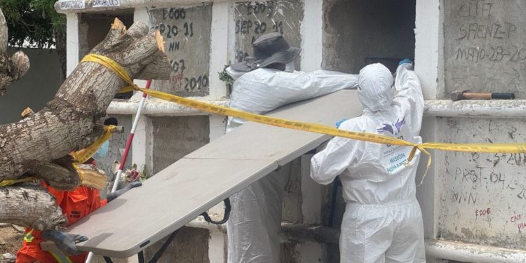 La Unidad de Búsqueda verificó 14 cuerpos durante la intervención al cementerio de Albornoz en Cartagena