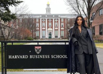 Condenan a ocho años de prisión al cerebro del robo a Kim Kardashian en París en 2016