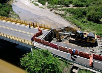 Puente de Juan de Acosta: trabajos avanzan mientras la vía al Mar permanece cerrada