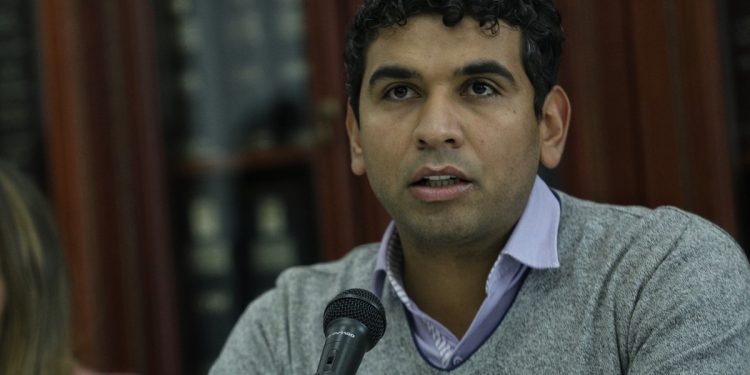 Nuevos audios vinculan al congresista David Racero del Pacto Histórico con intercambio de favores en Colombia Compra Eficiente