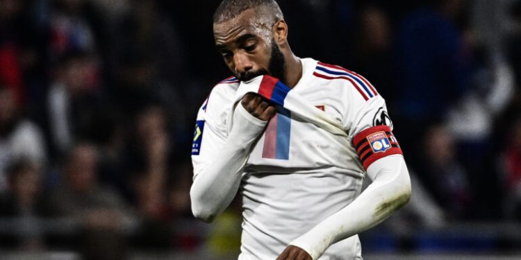 Escándalo financiero en Francia: El Olympique de Lyon desciende administrativamente a la Ligue 2