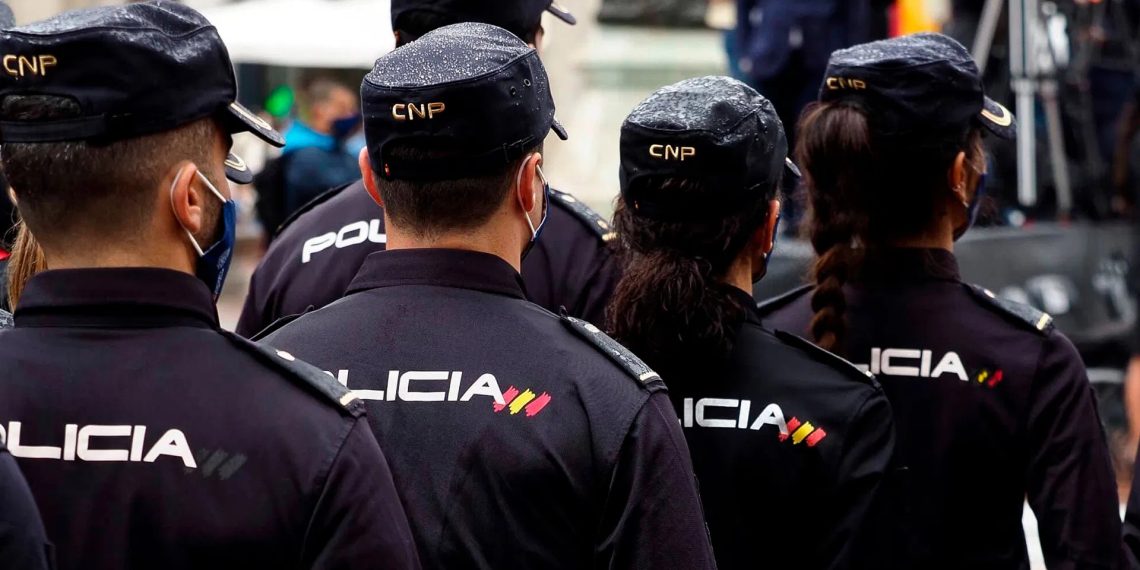 Capturan en España a colombiano acusado de matar a su hija al estrellar su vehículo en Tenerife