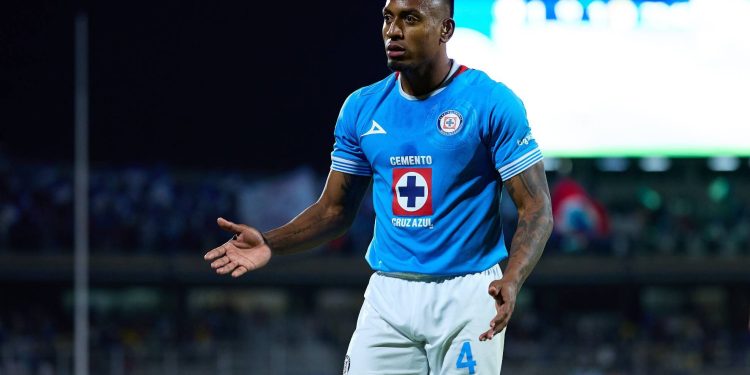 Willer Ditta, figura en México y nominado al Balón de Oro de la Liga MX