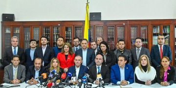 Nueve partidos políticos se declaran en sesión permanente en el Senado de la República