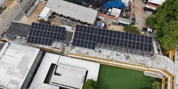 IUB estrena planta solar en sede de plaza de la Paz como apuesta por las energías limpias